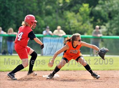 Thumbnail 1 in Mechanicville vs. Marlboro (NYSPHSAA Class B Semifinal) photogallery.