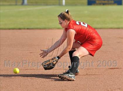 Thumbnail 1 in Mechanicville vs. Marlboro (NYSPHSAA Class B Semifinal) photogallery.