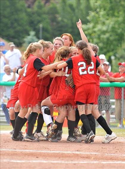 Thumbnail 1 in Mechanicville vs. Marlboro (NYSPHSAA Class B Semifinal) photogallery.