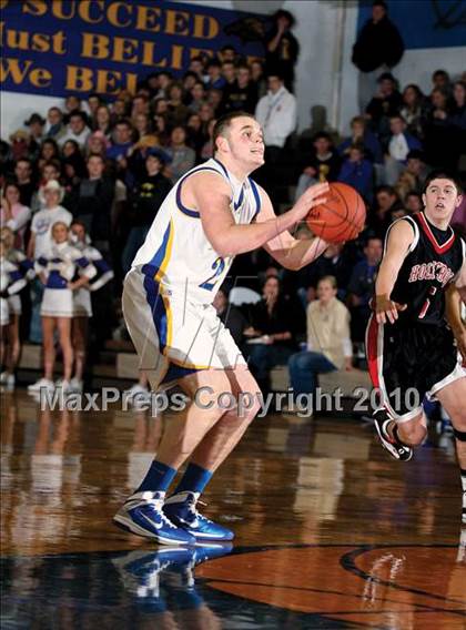 Thumbnail 1 in Holy Cross vs. Newport Central Catholic photogallery.