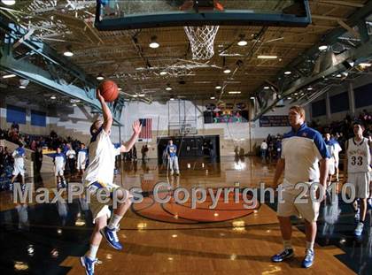 Thumbnail 2 in Holy Cross vs. Newport Central Catholic photogallery.