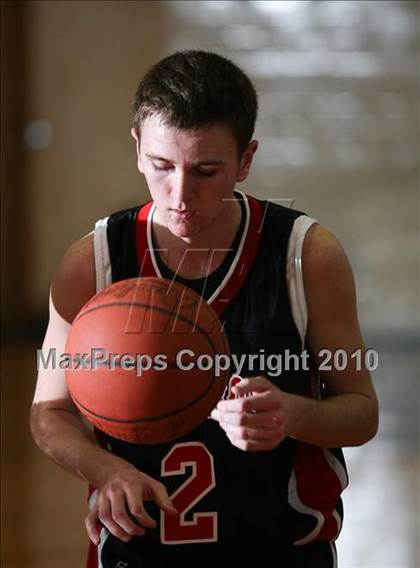 Thumbnail 3 in Holy Cross vs. Newport Central Catholic photogallery.