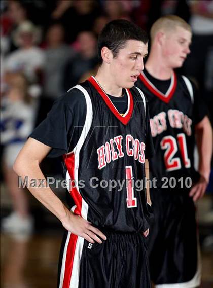 Thumbnail 3 in Holy Cross vs. Newport Central Catholic photogallery.