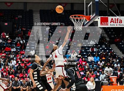 Thumbnail 3 in Woodward Academy vs. Tri-Cities (GHSA 5A Championship) photogallery.
