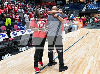 Thumbnail 3 in Woodward Academy vs. Tri-Cities (GHSA 5A Championship) photogallery.