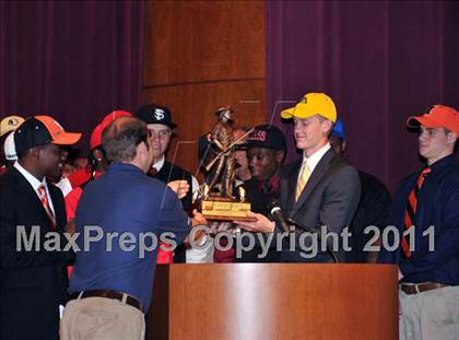 Thumbnail 2 in St. Thomas Aquinas Football (Tour of Champions) photogallery.