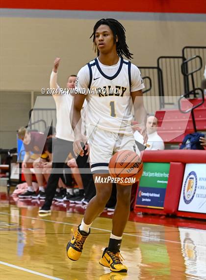 Thumbnail 2 in Chesterton v South Bend Riley (Fishers Holiday Classic) photogallery.