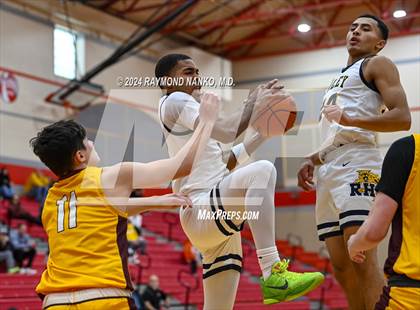 Thumbnail 3 in Chesterton v South Bend Riley (Fishers Holiday Classic) photogallery.