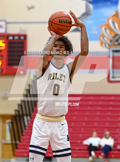 Thumbnail 2 in Chesterton v South Bend Riley (Fishers Holiday Classic) photogallery.