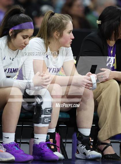 Thumbnail 2 in Lutheran vs. Holy Family (CHSAA 4A Semifinal) photogallery.