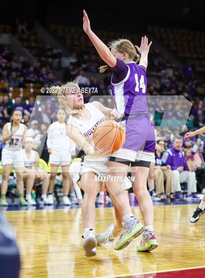 Thumbnail 2 in Lutheran vs. Holy Family (CHSAA 4A Semifinal) photogallery.