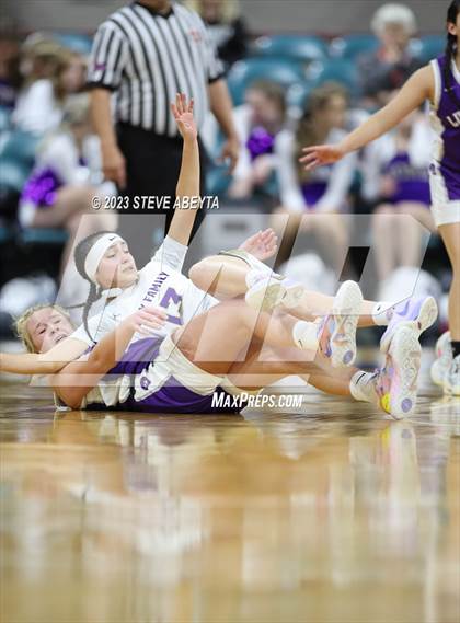 Thumbnail 1 in Lutheran vs. Holy Family (CHSAA 4A Semifinal) photogallery.