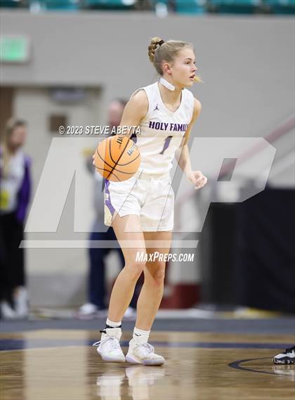 Thumbnail 2 in Lutheran vs. Holy Family (CHSAA 4A Semifinal) photogallery.