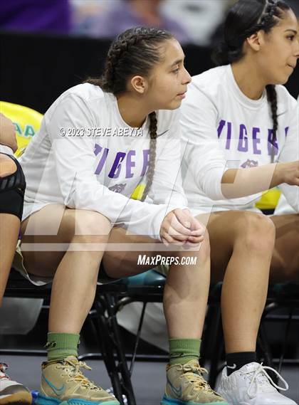 Thumbnail 3 in Lutheran vs. Holy Family (CHSAA 4A Semifinal) photogallery.
