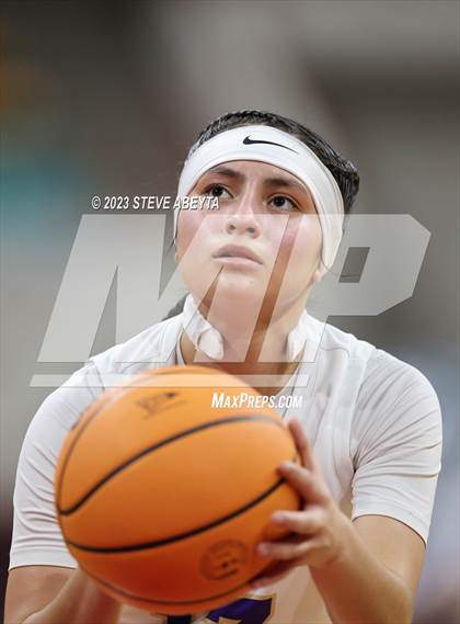 Thumbnail 1 in Lutheran vs. Holy Family (CHSAA 4A Semifinal) photogallery.