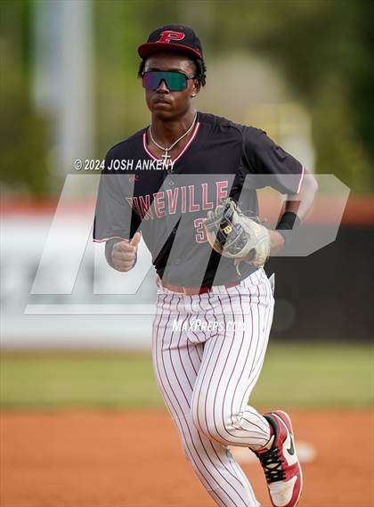 Thumbnail 1 in Catholic-B.R. @ Pineville photogallery.