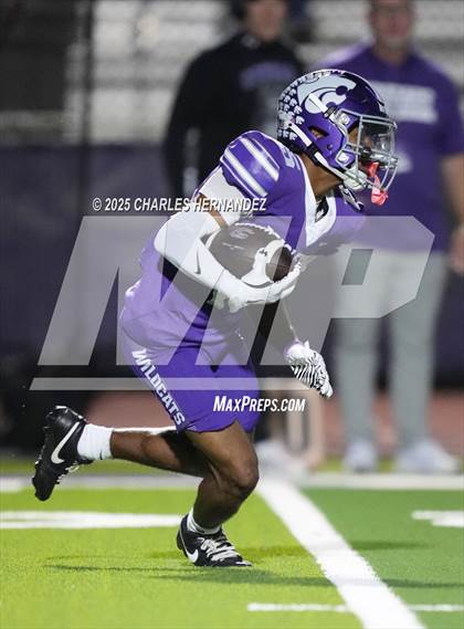 Thumbnail 3 in College Station vs Angleton (UIL 5A D1 Football Bi-District) photogallery.