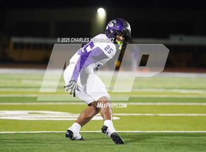 Thumbnail 3 in College Station vs Angleton (UIL 5A D1 Football Bi-District) photogallery.
