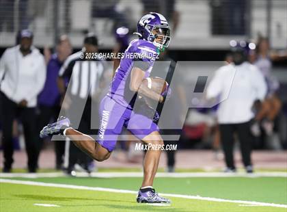 Thumbnail 3 in College Station vs Angleton (UIL 5A D1 Football Bi-District) photogallery.