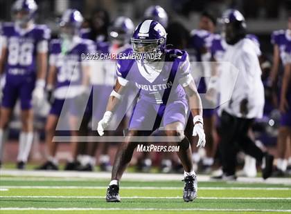 Thumbnail 2 in College Station vs Angleton (UIL 5A D1 Football Bi-District) photogallery.