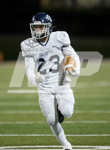 Thumbnail 3 in Oil City vs North East (PIAA D10 3A Quarterfinal) photogallery.