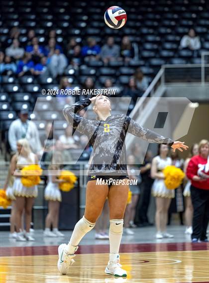 Thumbnail 3 in Boyd vs. Stockdale (UIL 3A Volleyball Division II Final) photogallery.