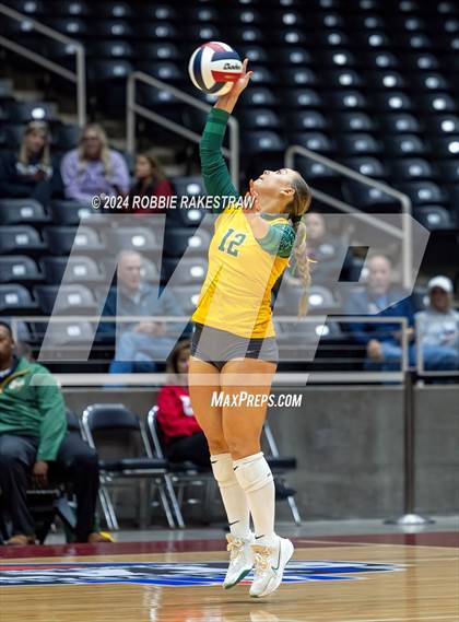 Thumbnail 2 in Boyd vs. Stockdale (UIL 3A Volleyball Division II Final) photogallery.