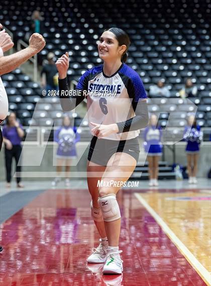 Thumbnail 1 in Boyd vs. Stockdale (UIL 3A Volleyball Division II Final) photogallery.