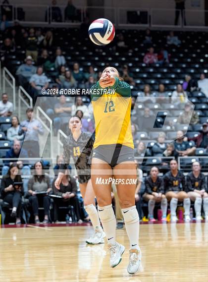 Thumbnail 3 in Boyd vs. Stockdale (UIL 3A Volleyball Division II Final) photogallery.