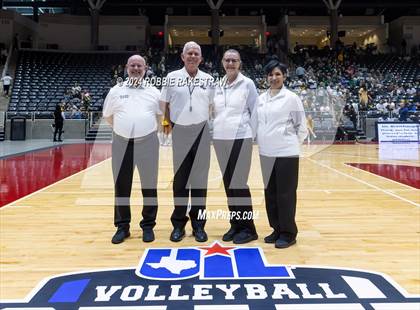 Thumbnail 1 in Boyd vs. Stockdale (UIL 3A Volleyball Division II Final) photogallery.