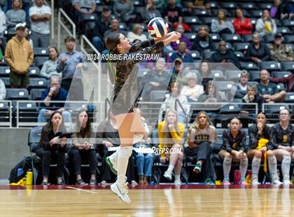 Thumbnail 1 in Boyd vs. Stockdale (UIL 3A Volleyball Division II Final) photogallery.