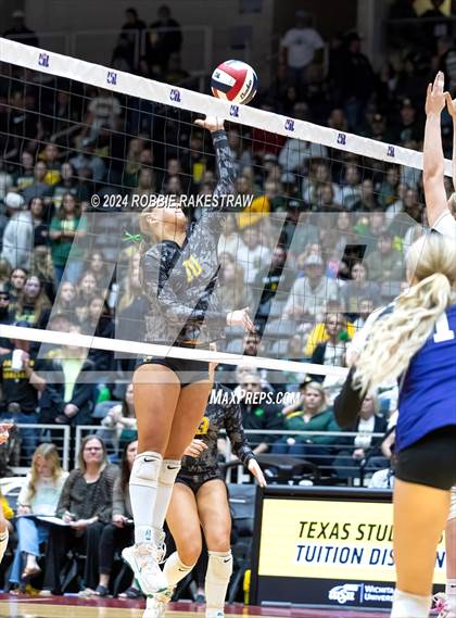 Thumbnail 3 in Boyd vs. Stockdale (UIL 3A Volleyball Division II Final) photogallery.