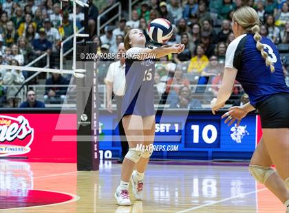 Thumbnail 1 in Boyd vs. Stockdale (UIL 3A Volleyball Division II Final) photogallery.