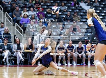 Thumbnail 1 in Boyd vs. Stockdale (UIL 3A Volleyball Division II Final) photogallery.