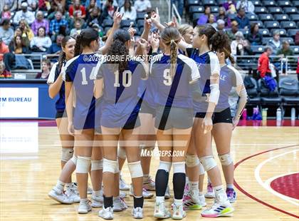 Thumbnail 2 in Boyd vs. Stockdale (UIL 3A Volleyball Division II Final) photogallery.