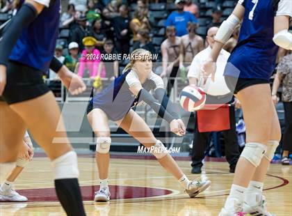 Thumbnail 3 in Boyd vs. Stockdale (UIL 3A Volleyball Division II Final) photogallery.