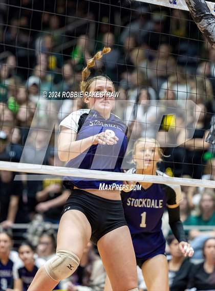 Thumbnail 2 in Boyd vs. Stockdale (UIL 3A Volleyball Division II Final) photogallery.
