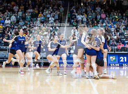Thumbnail 1 in Boyd vs. Stockdale (UIL 3A Volleyball Division II Final) photogallery.