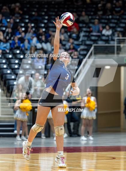 Thumbnail 2 in Boyd vs. Stockdale (UIL 3A Volleyball Division II Final) photogallery.