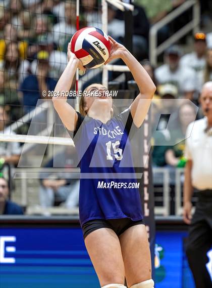 Thumbnail 1 in Boyd vs. Stockdale (UIL 3A Volleyball Division II Final) photogallery.