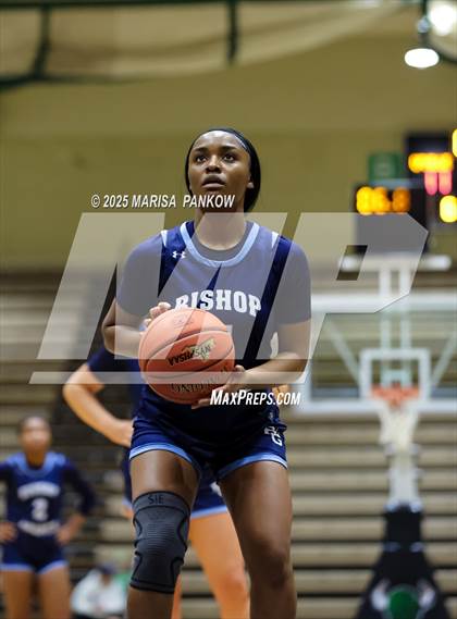 Thumbnail 1 in Bishop Grimes VS Voorheesville (NYSPHSAA State Regionals Class B) photogallery.