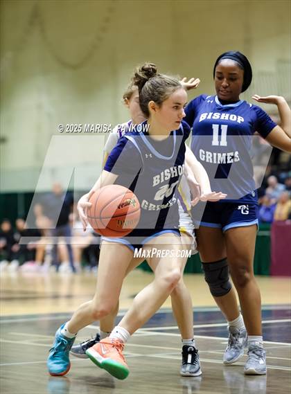 Thumbnail 2 in Bishop Grimes VS Voorheesville (NYSPHSAA State Regionals Class B) photogallery.