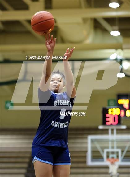 Thumbnail 3 in Bishop Grimes VS Voorheesville (NYSPHSAA State Regionals Class B) photogallery.