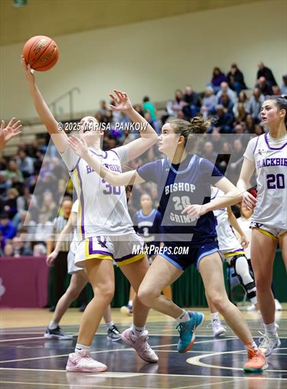 Thumbnail 2 in Bishop Grimes VS Voorheesville (NYSPHSAA State Regionals Class B) photogallery.