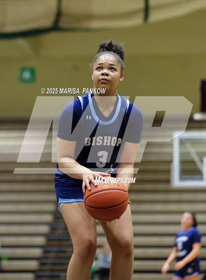 Thumbnail 2 in Bishop Grimes VS Voorheesville (NYSPHSAA State Regionals Class B) photogallery.