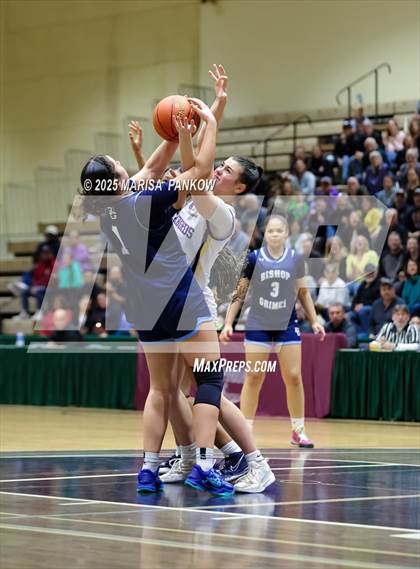 Thumbnail 1 in Bishop Grimes VS Voorheesville (NYSPHSAA State Regionals Class B) photogallery.