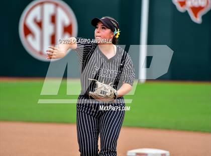 Thumbnail 3 in Kingwood vs. Forney (UIL Softball 6A Div 2 Final) photogallery.