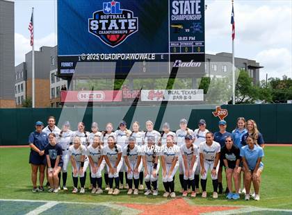 Thumbnail 3 in Kingwood vs. Forney (UIL Softball 6A Div 2 Final) photogallery.
