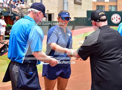 Thumbnail 1 in Kingwood vs. Forney (UIL Softball 6A Div 2 Final) photogallery.
