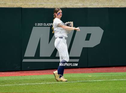 Thumbnail 2 in Kingwood vs. Forney (UIL Softball 6A Div 2 Final) photogallery.